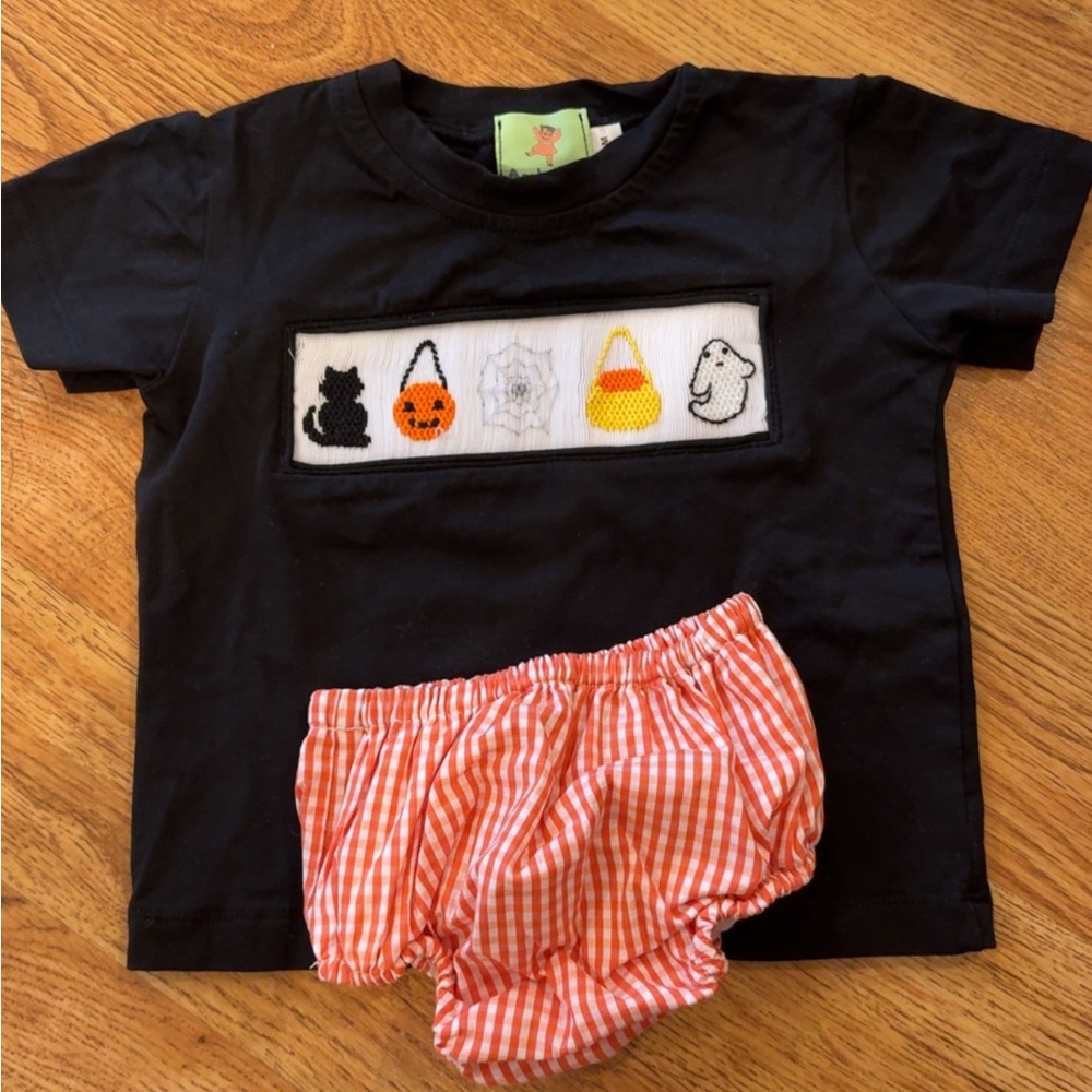 Hand smocked Halloween set